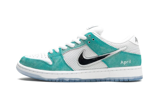 Nike SB Dunk Low April